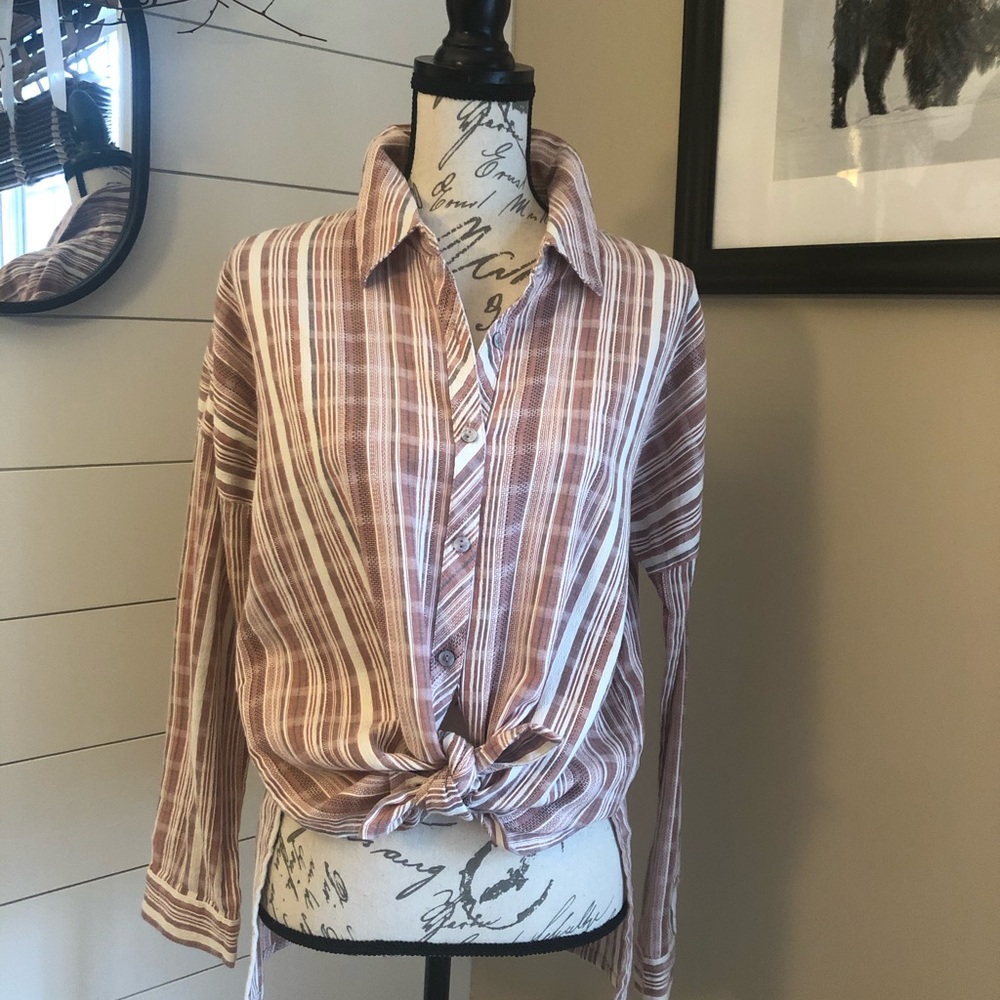 O'Neill Women's Top - Tie up or tuck